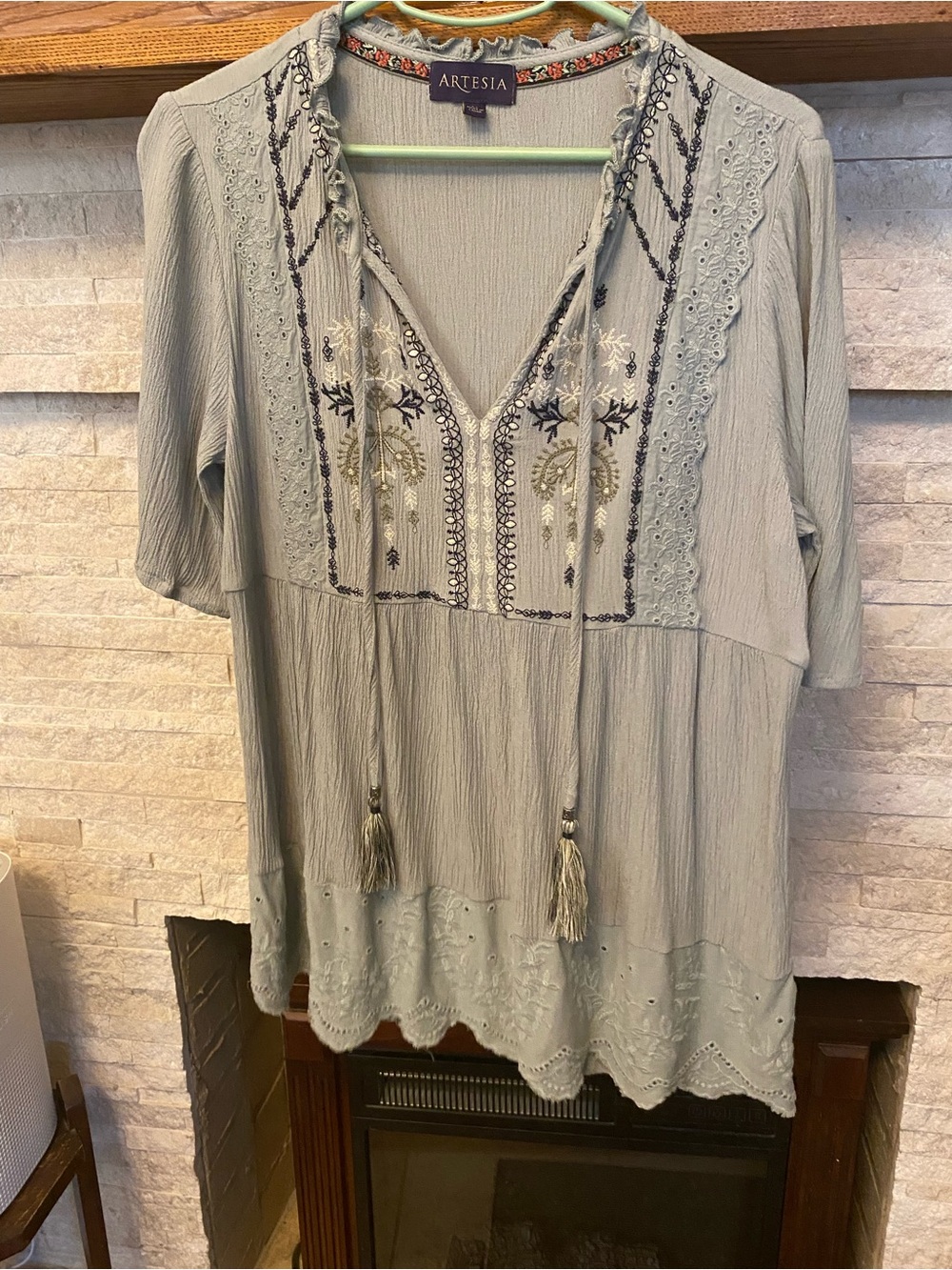 Artesia Embroidered Sage Boho Tunic Size M